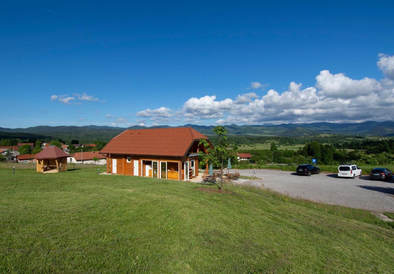 Camp The Sunrise Hill Hotel พิฟกา ภายนอก รูปภาพ