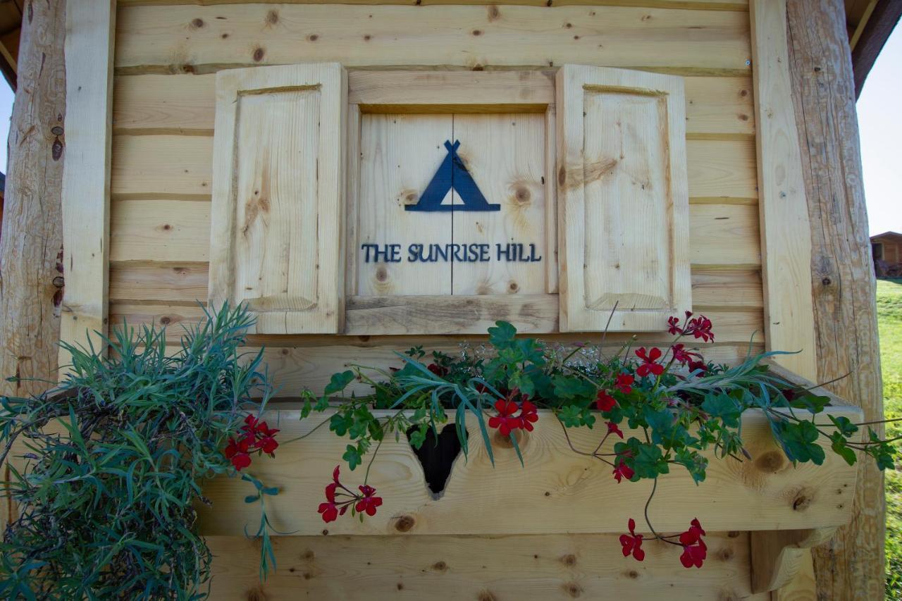 Camp The Sunrise Hill Hotel พิฟกา ภายนอก รูปภาพ