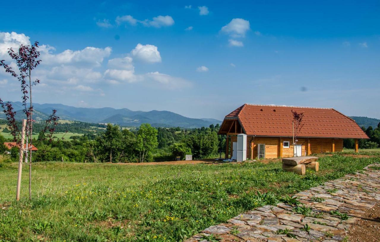 Camp The Sunrise Hill Hotel พิฟกา ภายนอก รูปภาพ